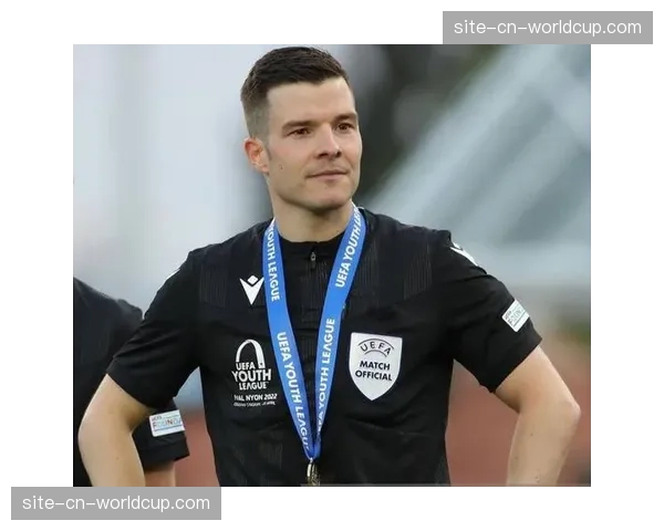 “幽灵进球”事件当事人退役,受聘为德甲视频助理裁判培训师