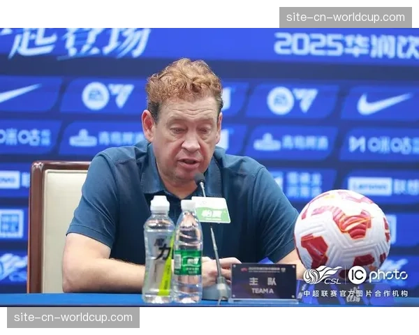 斯卢茨基解析上海申花逆转关键：阵型切换与定位球效率提升